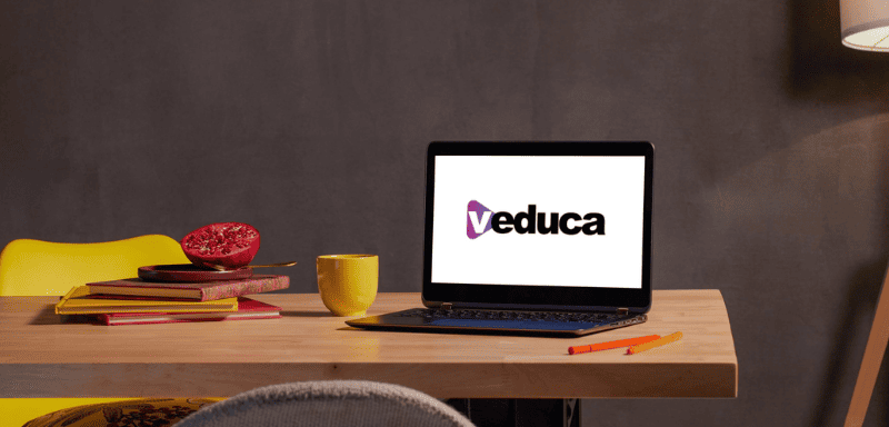 Logo da Veduca em computador.